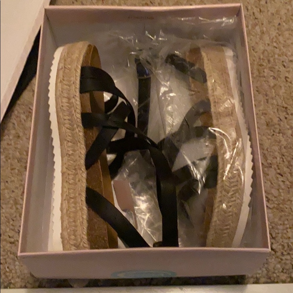 Charlotte Russe Sandal NWT